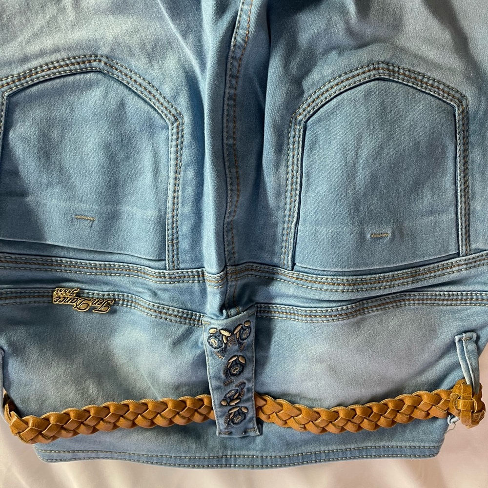 Booty Lifting Jeans - Picture 5 of 7